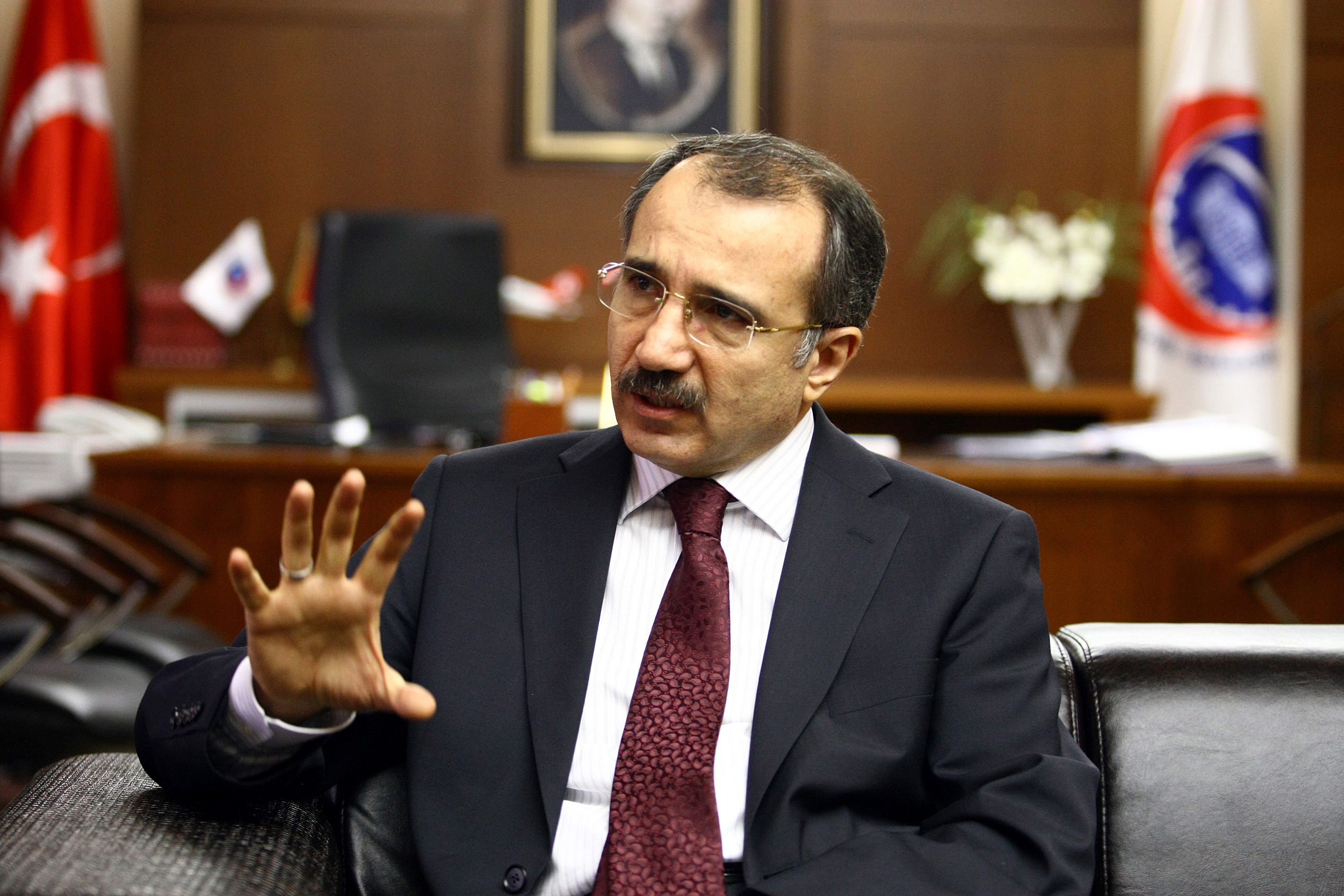 Okullarımızı milletin malı olarak görüyoruz 