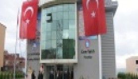 Değirmenci Televizyonculara Firuzköy Kültür Evini gezdirdi