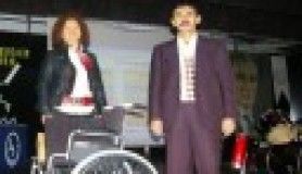 Mavi kapakla engelleri aştılar