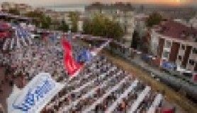 Küçükçekmece'liler sokak iftarlarında biraraya geliyor