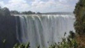 Dünyanın en görkemli şelalelerinden Victoria Şelalesi