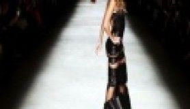 Bol dekolteli Çağla!