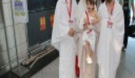 Minik Umre'ci ilgi odağı oldu!