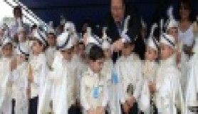 Erkekliğe adım atmalarını şölenle kutladılar