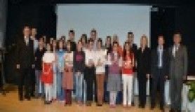 Genç şairler duygulandırdı