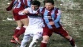 Trabzonspor Kötü Zeminde Çeyrek Finalde
