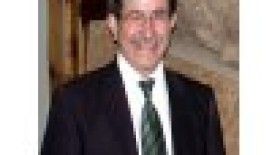 Bakan Davutoğlu, Londra'ya Gitti