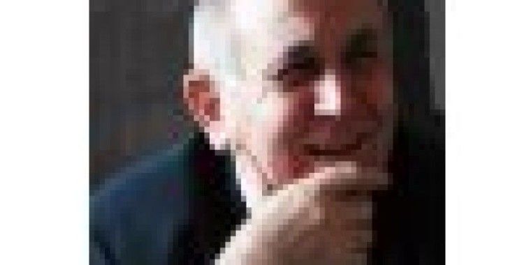 Burhan Kuzu oyunu kullanıp okulları gezdi