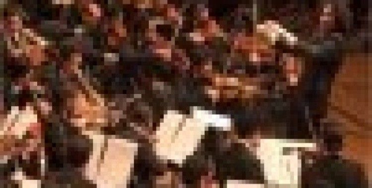 Enstrümanlar hilti vakfı’ndan müzik ziyafeti simon bolivar’dan