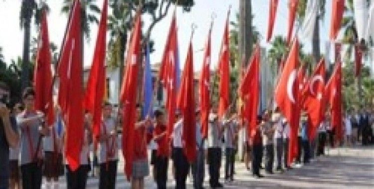 Kuşadası'nda  yeni eğitim ve öğretim yılı törenle başladı