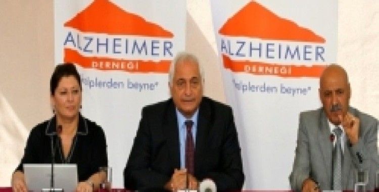 Türkiye Alzheimer Derneği '21 Eylül Dünya Alzheimer Günü'nde hastalığa dikkat çekti