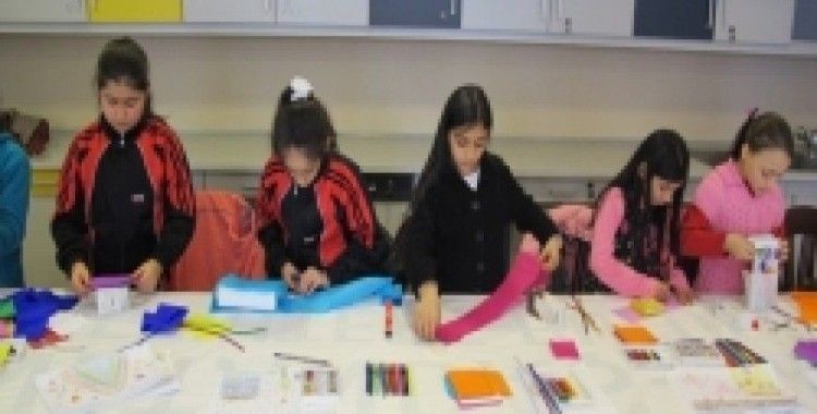 Çocuklar hayallerindeki karne hediyelerini tasarladı