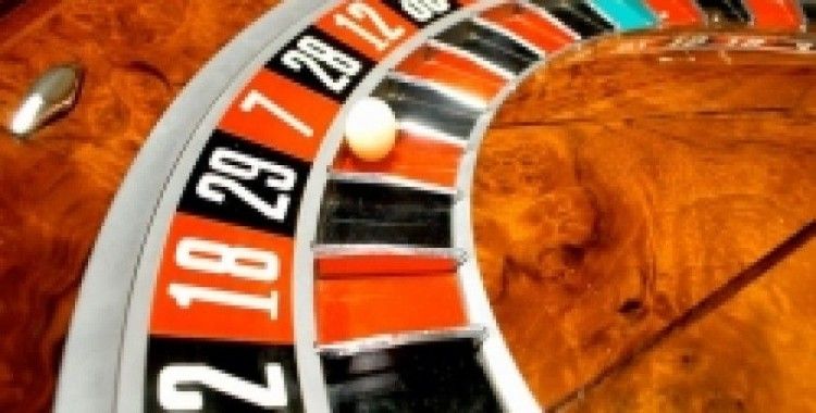 15 polis ve 3 askere kumar gözaltısı
