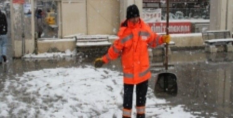 Bakırköy karla mücadelede sınıfı geçti