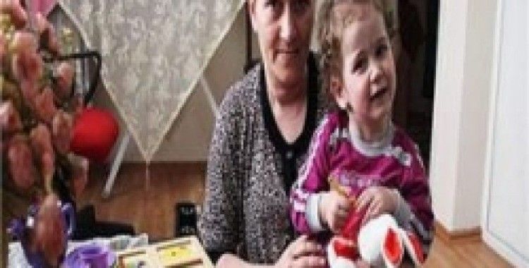 Kızının ölümünü bekliyor