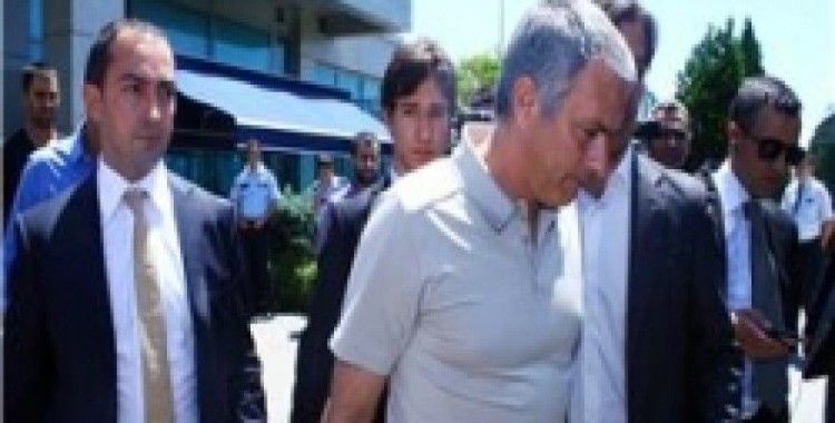 Mourinho'dan Hamit'e izin