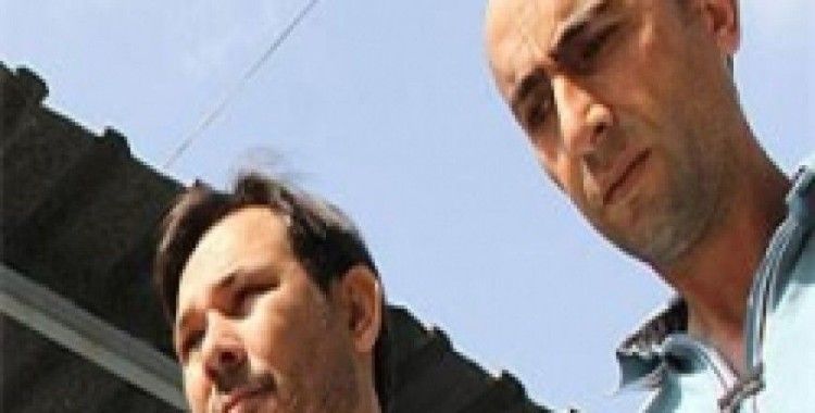 Bordo bereli sahte yüzbaşı