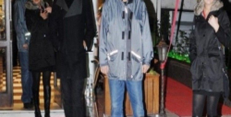 Sibel Turnagöl'ün oğlu, üvey babasıyla aynı karede!