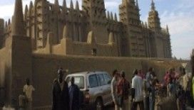 Kimse Yok Mu, Mali Göçmenlerinin Yanında!