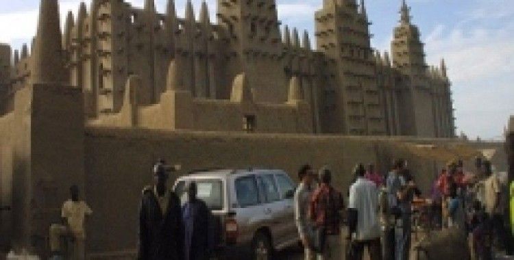 Kimse Yok Mu, Mali Göçmenlerinin Yanında!