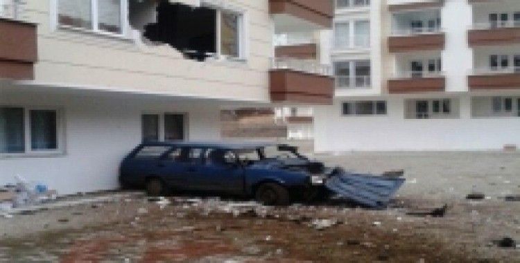 Trabzon'da otomobil apartman dairesine girdi