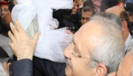 Adana'da Kılıçdaroğlu izdihamı