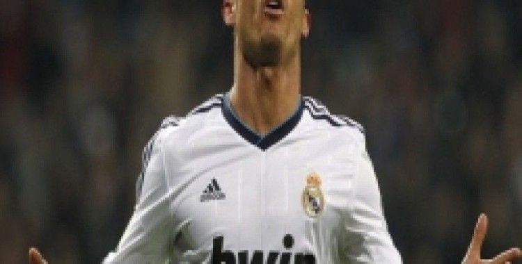 Ronaldo’nun takip ettiği Türk kızı!