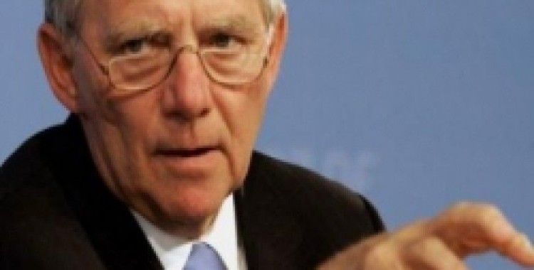Schaeuble: Güney Kıbrıs kurtarılmazsa bulaşır