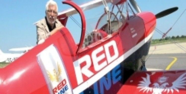 Ünlü Pilot Murat Öztürk çarpma sonucu ölmüş