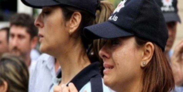 Şehit polis son yolculuğuna uğurlandı