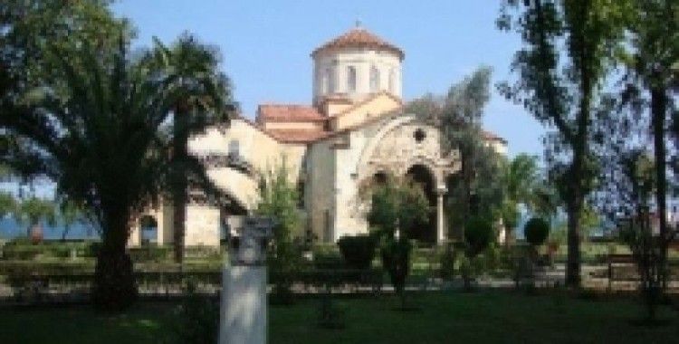 Ayasofya'da ilk Cuma namazı kılındı