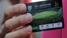 Bursaspor'da ucuz kombine izdihamı