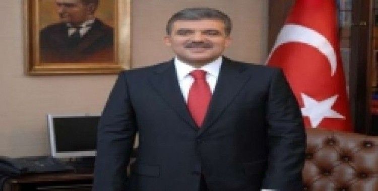Cumhurbaşkanı Gül, Yazar Miyasoğlu'nu hastanede ziyaret etti