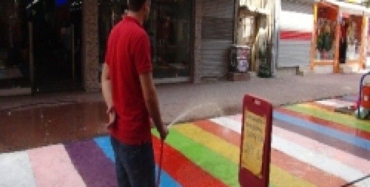 Batman Gülistan Caddesi gökkuşağına boyandı