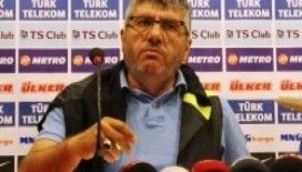 Akçay, forvet için kadroya yöneldi