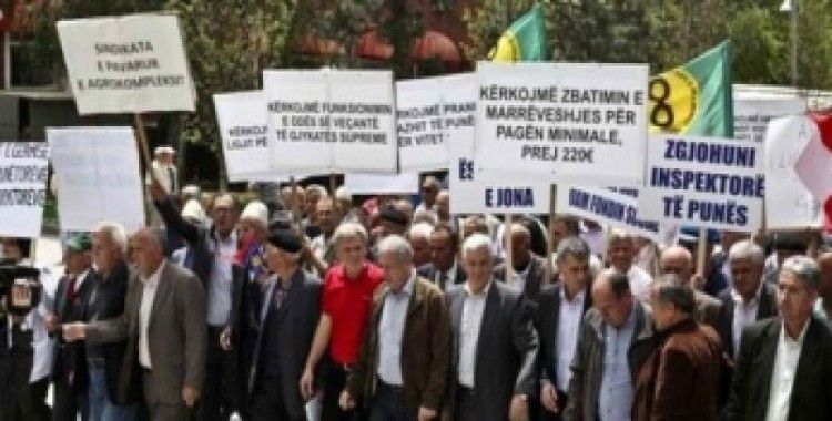 Kosova’da işçi protestosu