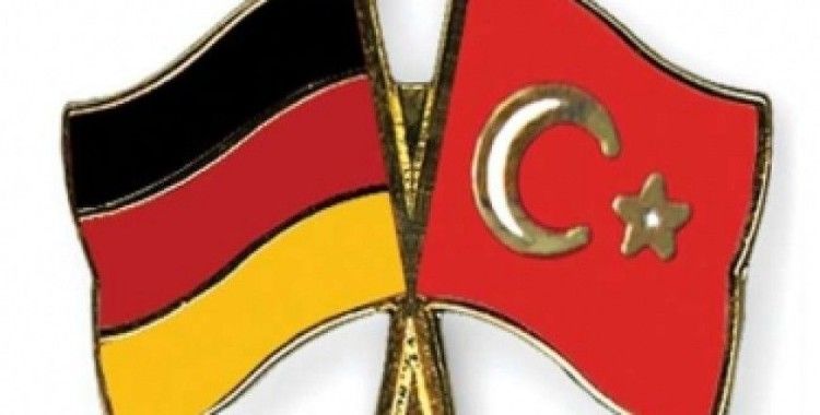 Almanya’daki Türklerin çifte vatandaşlık zaferi