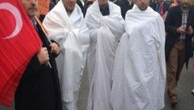 Başbakan’ı kefenleriyle bekliyorlar