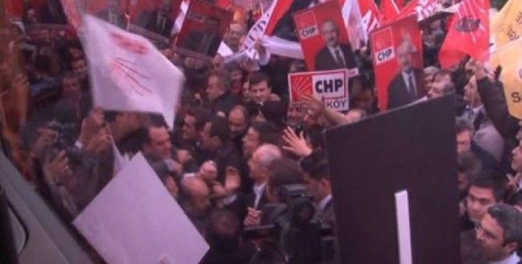 Kılıçdaroğlu’nu Sarıgül ve partililer karşıladı
