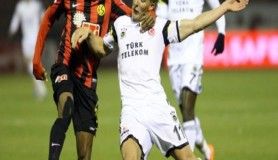 Es Es Lideri durdurdu