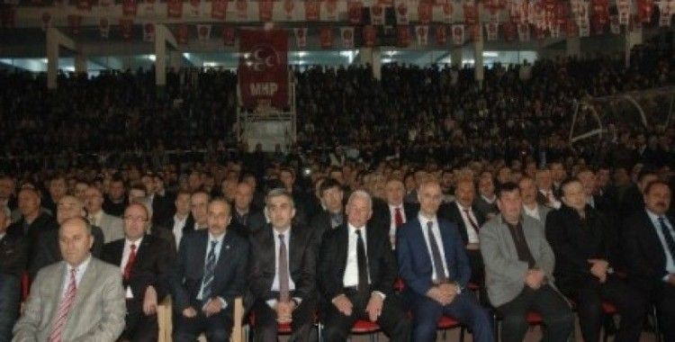 MHP Giresun Belediye Başkan adayları düzenlenen gecede tanıtıldı