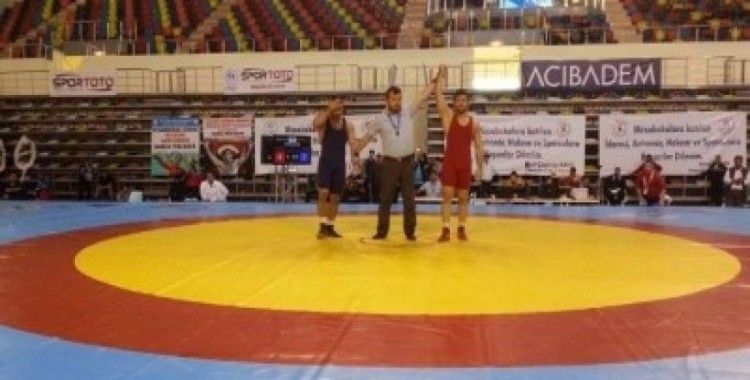 Mersinli güreşçi Türkiye üçüncüsü oldu