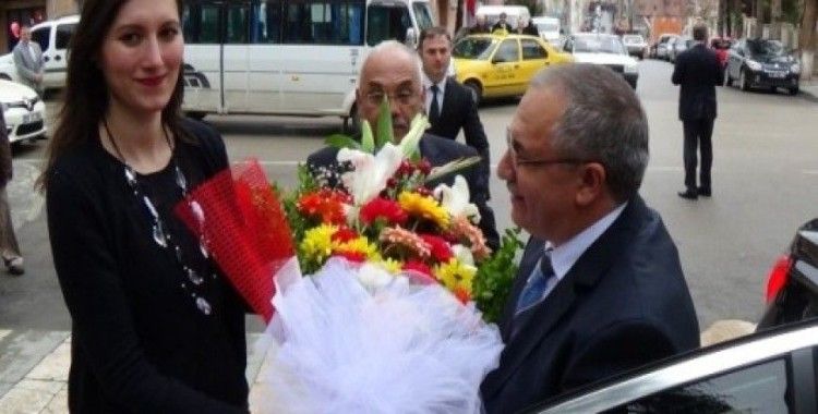 Bilecik’in yeni Valisi Ahmet Hamdi Nayir görevine başladı