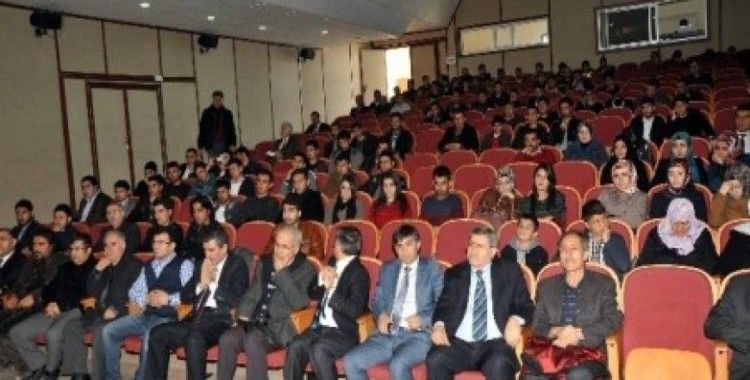 Van’da 'İstiklal Marşı’nın kabulü ve Çanakkale ruhu' konulu konferans