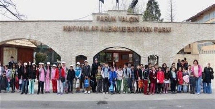 Bilgi Evleri öğrenciler Darıca Hayvanat Bahçesi'ni gezdi