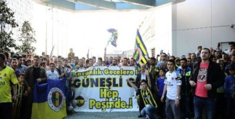 Fenerbahçe kafilesi derbi için stada geldi
