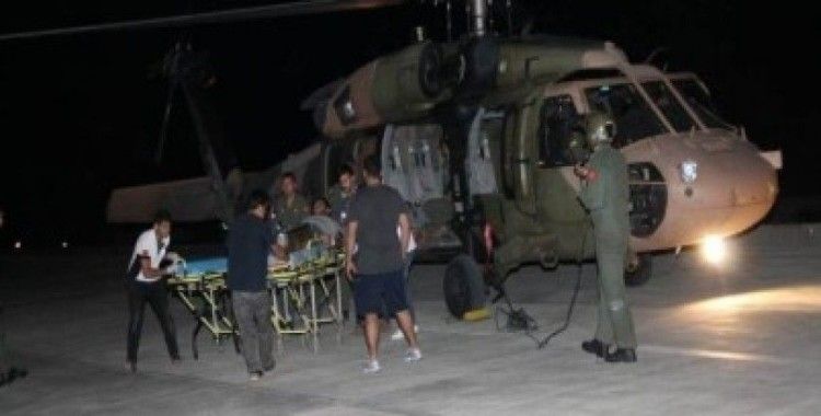 TSK, 3 yaralıyı helikopterle hastaneye nakletti