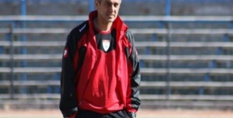 Bayrampaşaspor'da teknik direktörlük görevine Ali Rıza Sinan Bayraktar getirildi