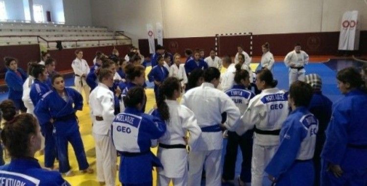 Gürcistan Judo Bayan Milli Takımı Trabzon'da kamp yapıyor