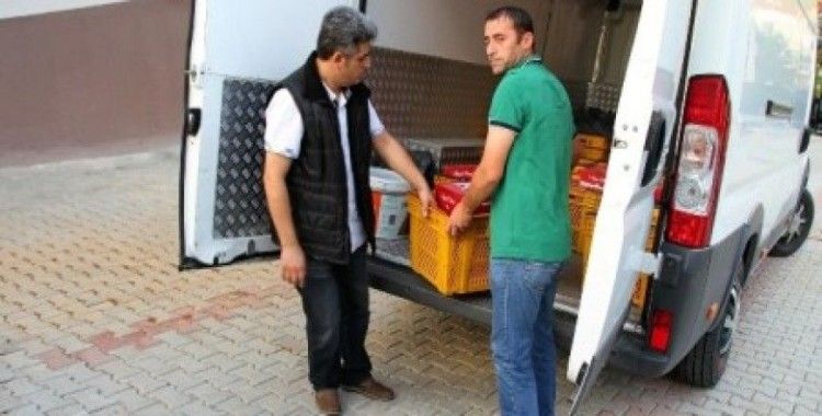 Başakşehir belediyesi'nden evini su basan vatandaşlara iftariyelik yardımı

